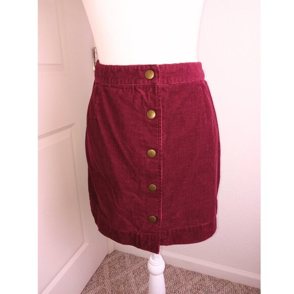 OLD NAVY Wine Red Corduroy Button Up Mini Skirt - Size 6 - Picture 1 of 5